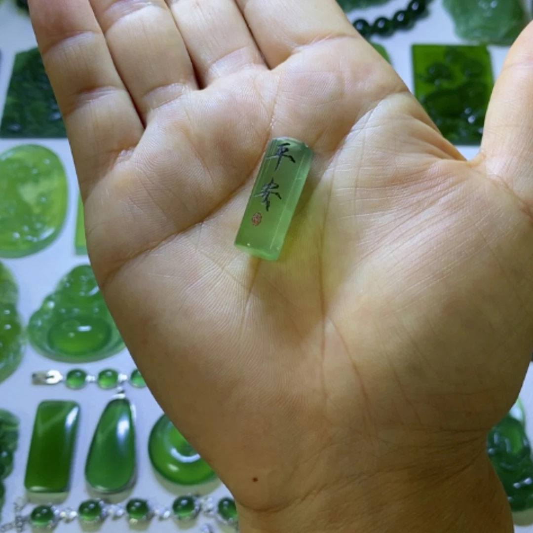 【闪购商品】未镶嵌蛇纹石玉颈饰