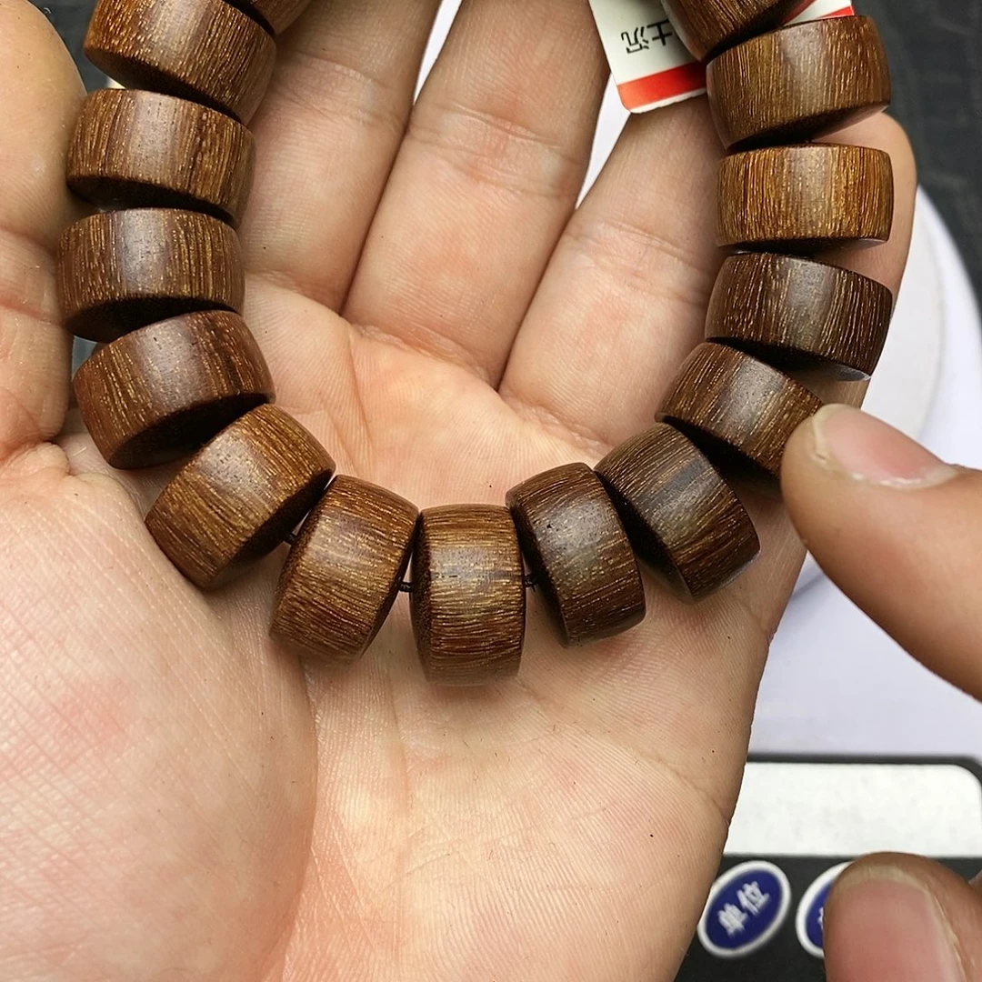 沉香碎屑沉香富森红土