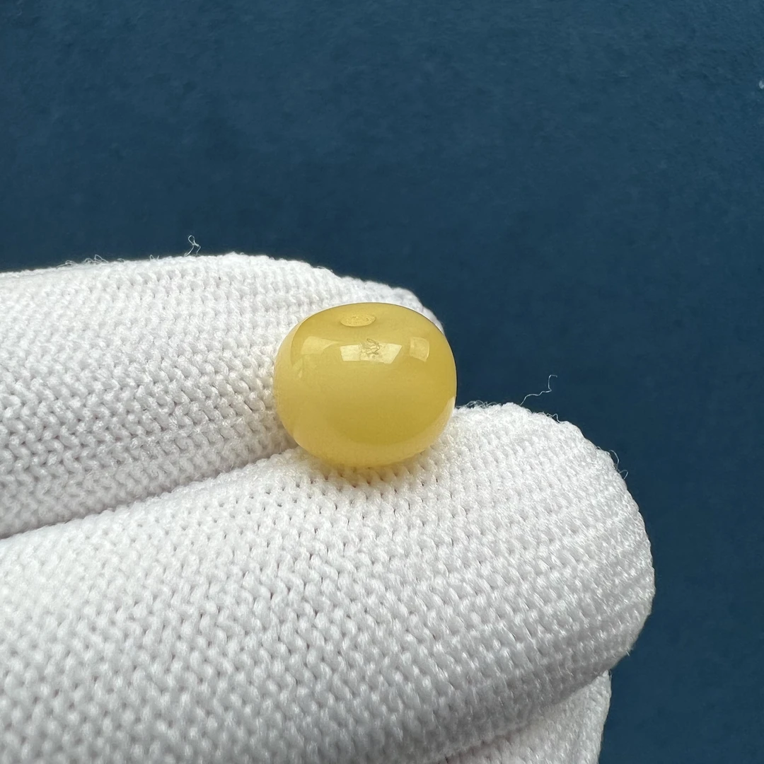 B9198天然原矿蜜蜡【微瑕】老型10.2*7.5mm支持鉴定 假一罚十