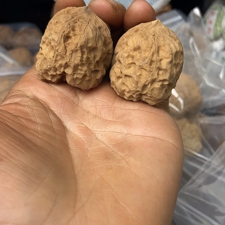 把件文玩核桃云南铁核桃基地67