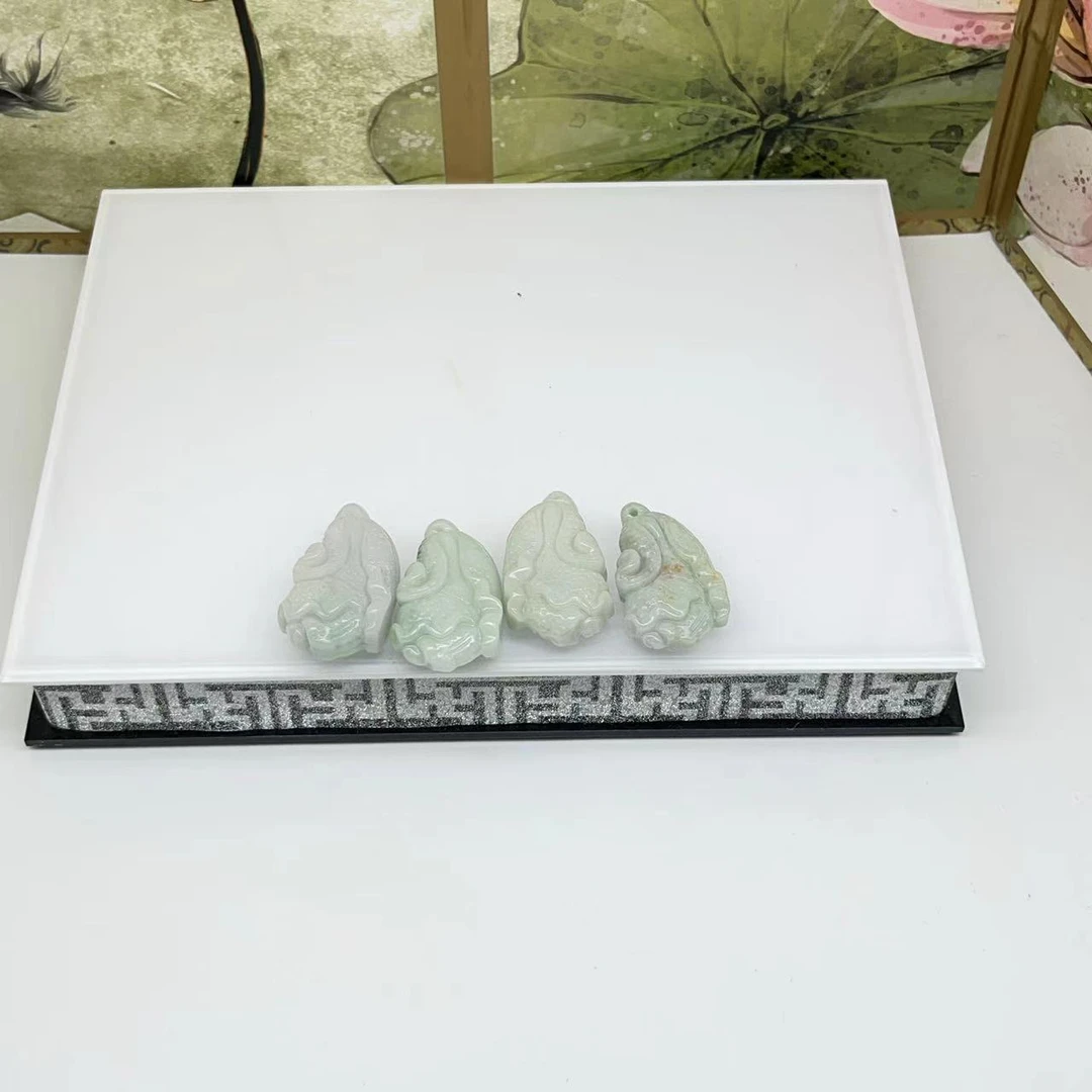 瑕疵处理天然缅甸a货翡翠白菜吊坠 C411—多样性发一件