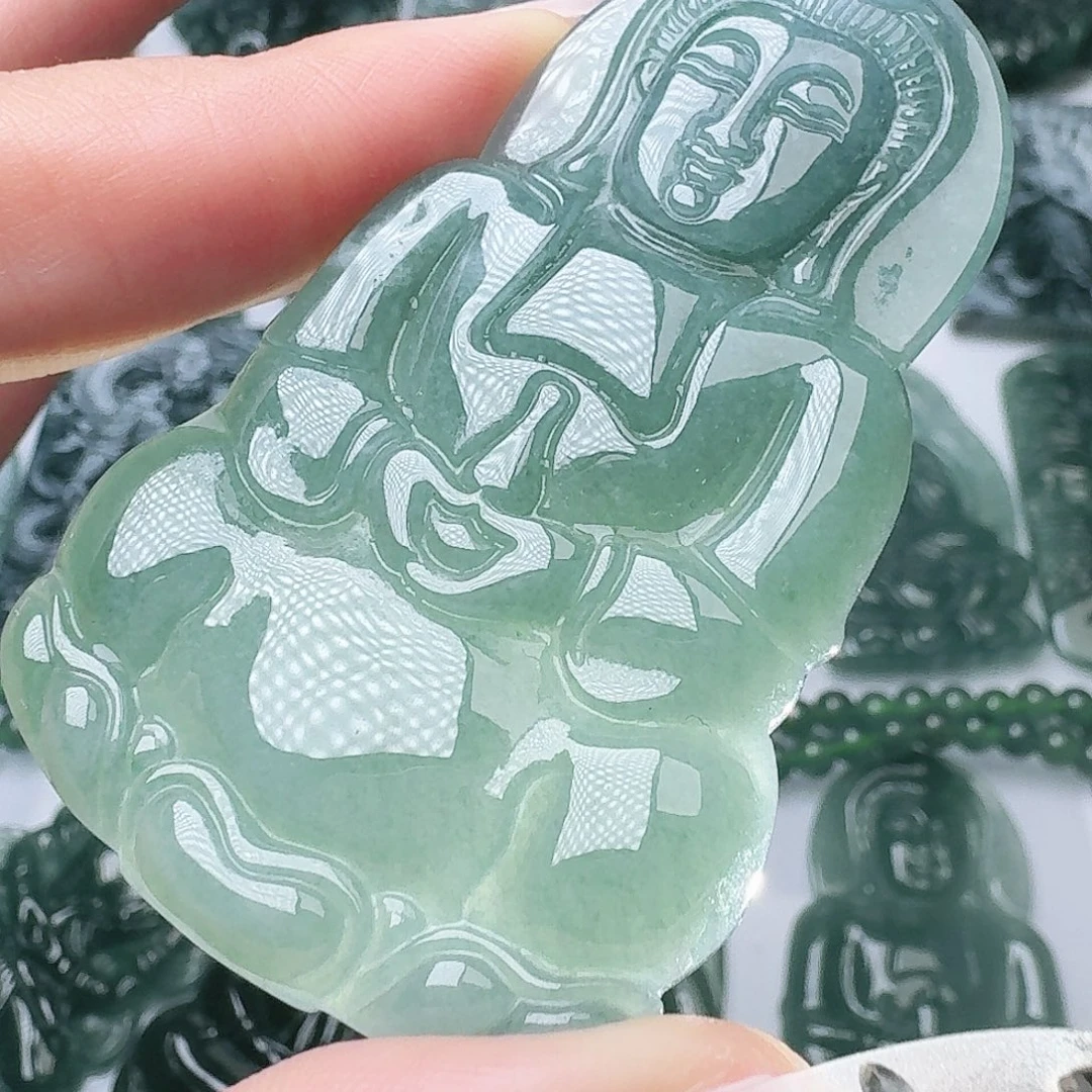翡翠未镶嵌颈饰天然的A货翡翠多样性发其一
