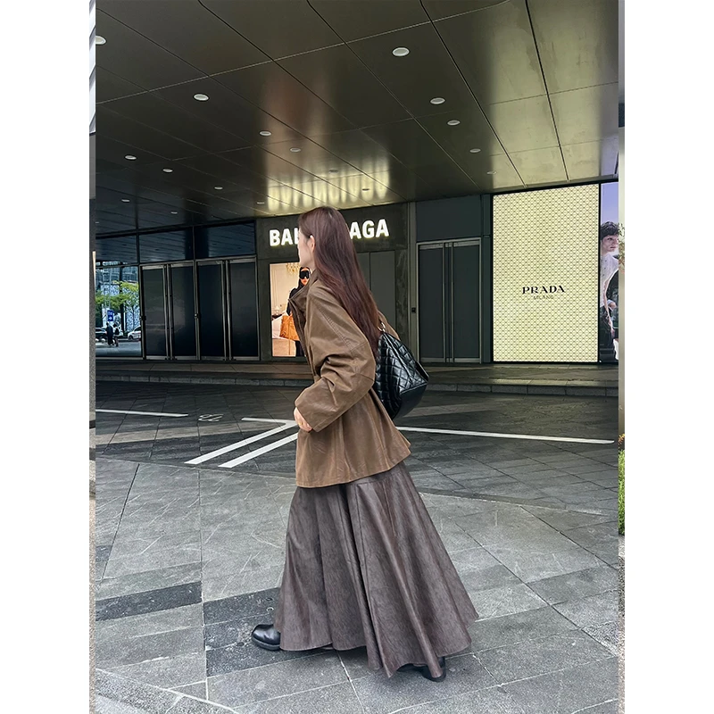 【玄子】咖色仿皮半身裙