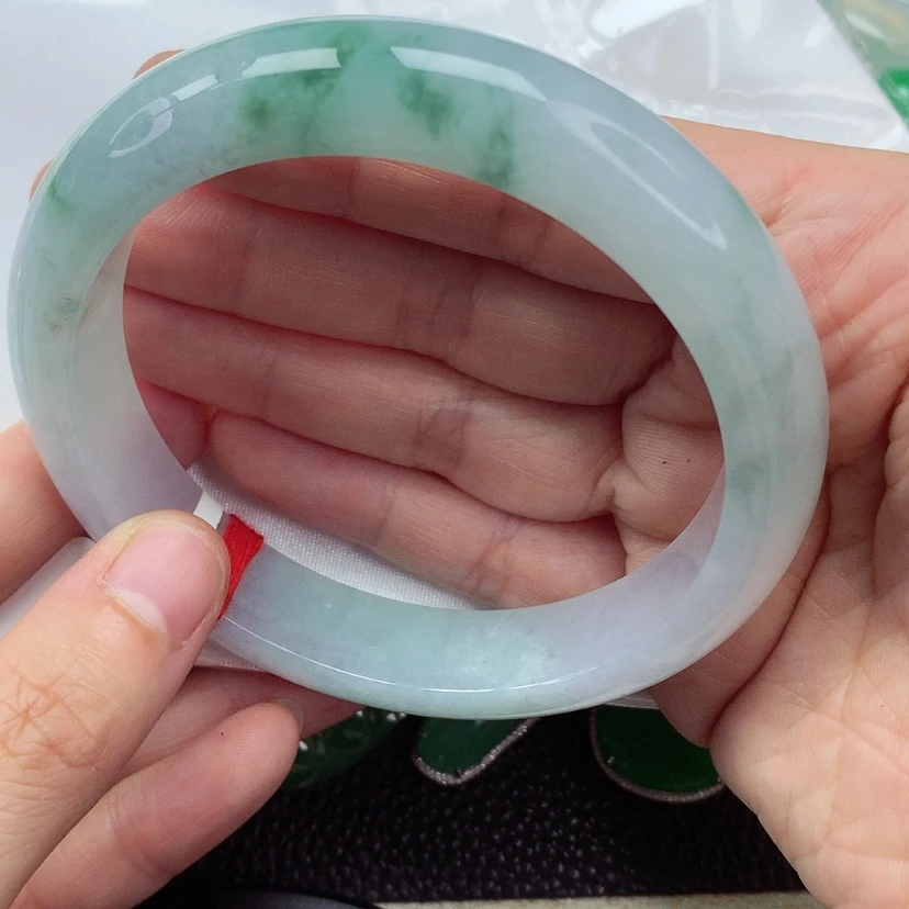 【闪购商品】未镶嵌手镯翡翠两**泽