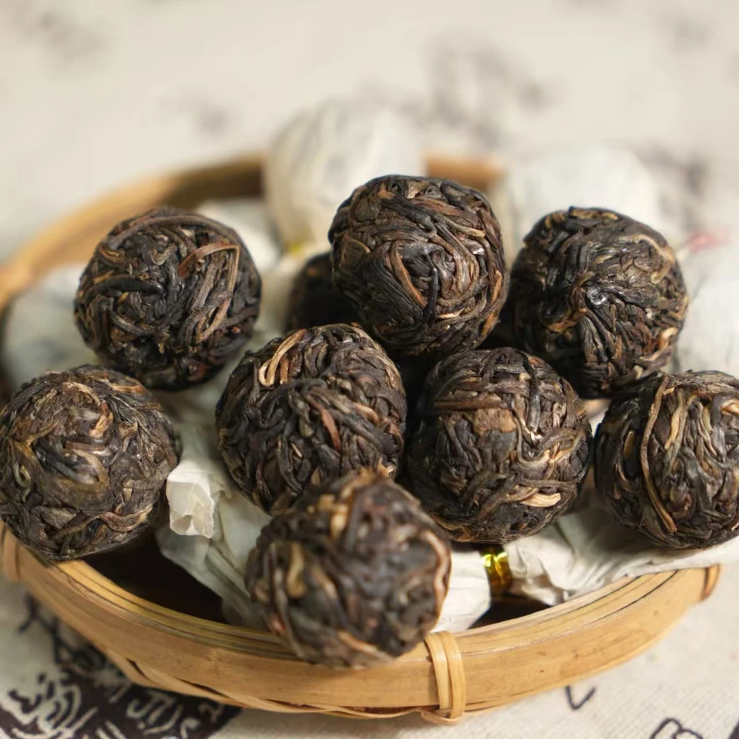 胖哥自家古树生茶龙珠