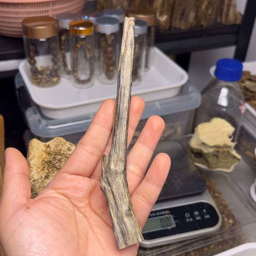 沉香碎屑沉香奇楠沉香熏香金沙叶树心10克