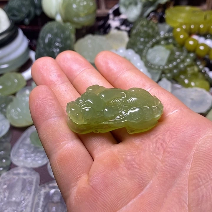 岫玉未镶嵌岫玉挂件