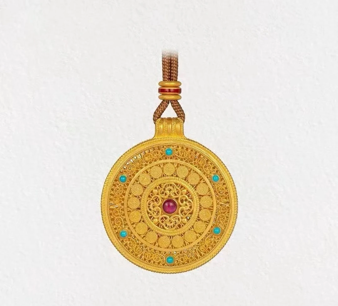 铜合金珐琅吊坠 钛钢布艺项链 801镀K金韦雪同款八宝罗盘高端编绳