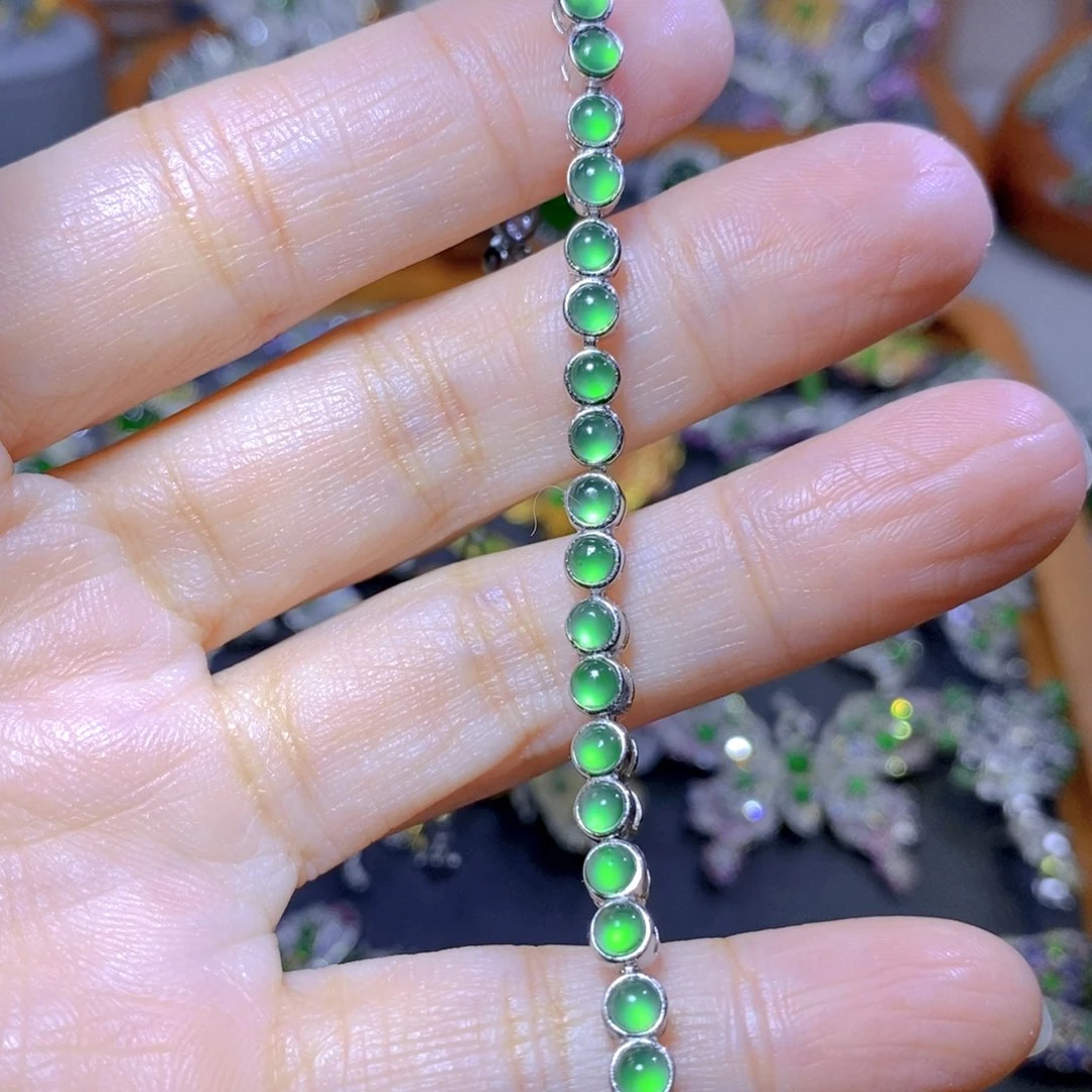 翡翠颈饰银S925镶嵌天然翡翠