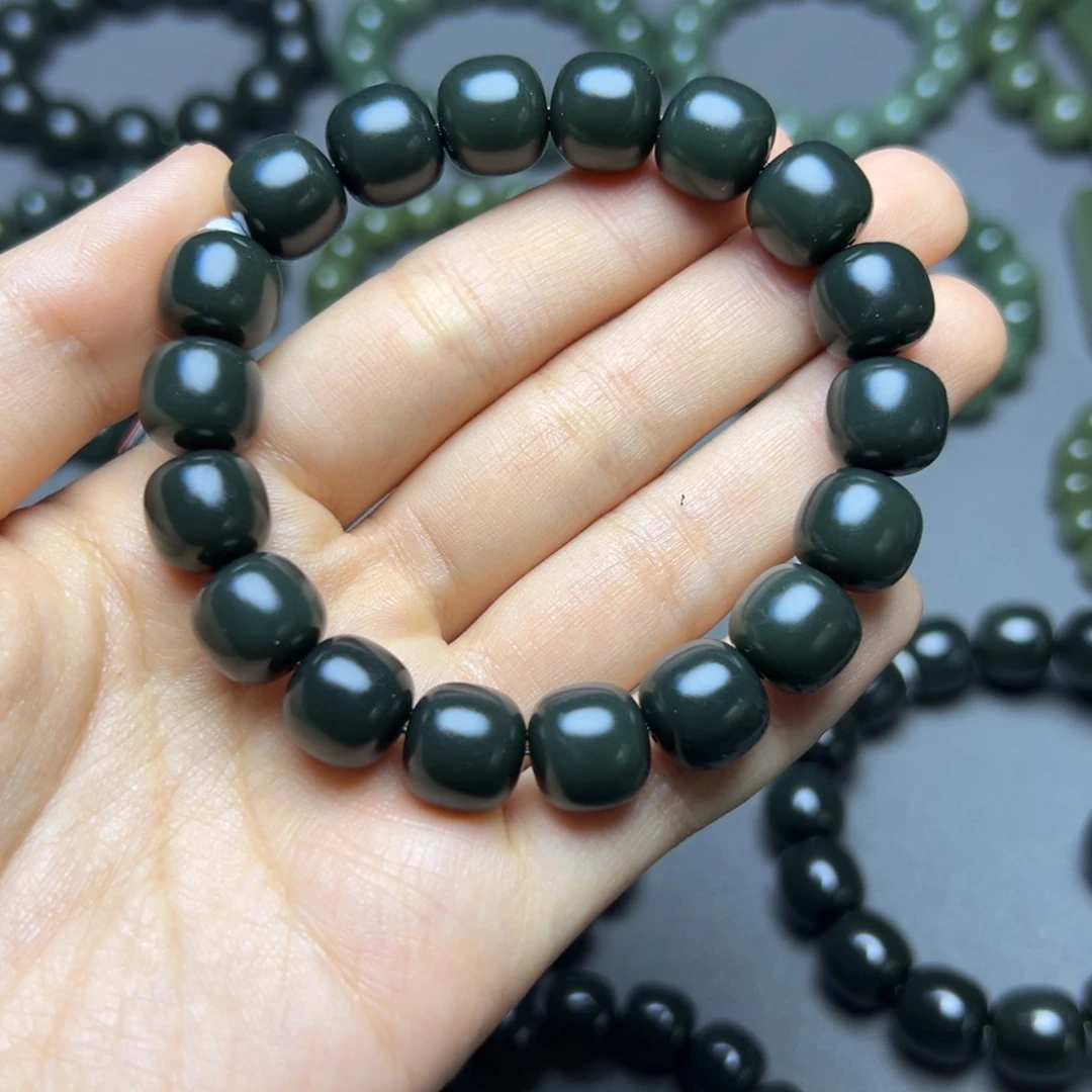 鹏***哥和田玉未镶嵌手链