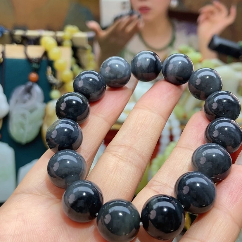 【闪购商品】未镶嵌手链和田玉别**。