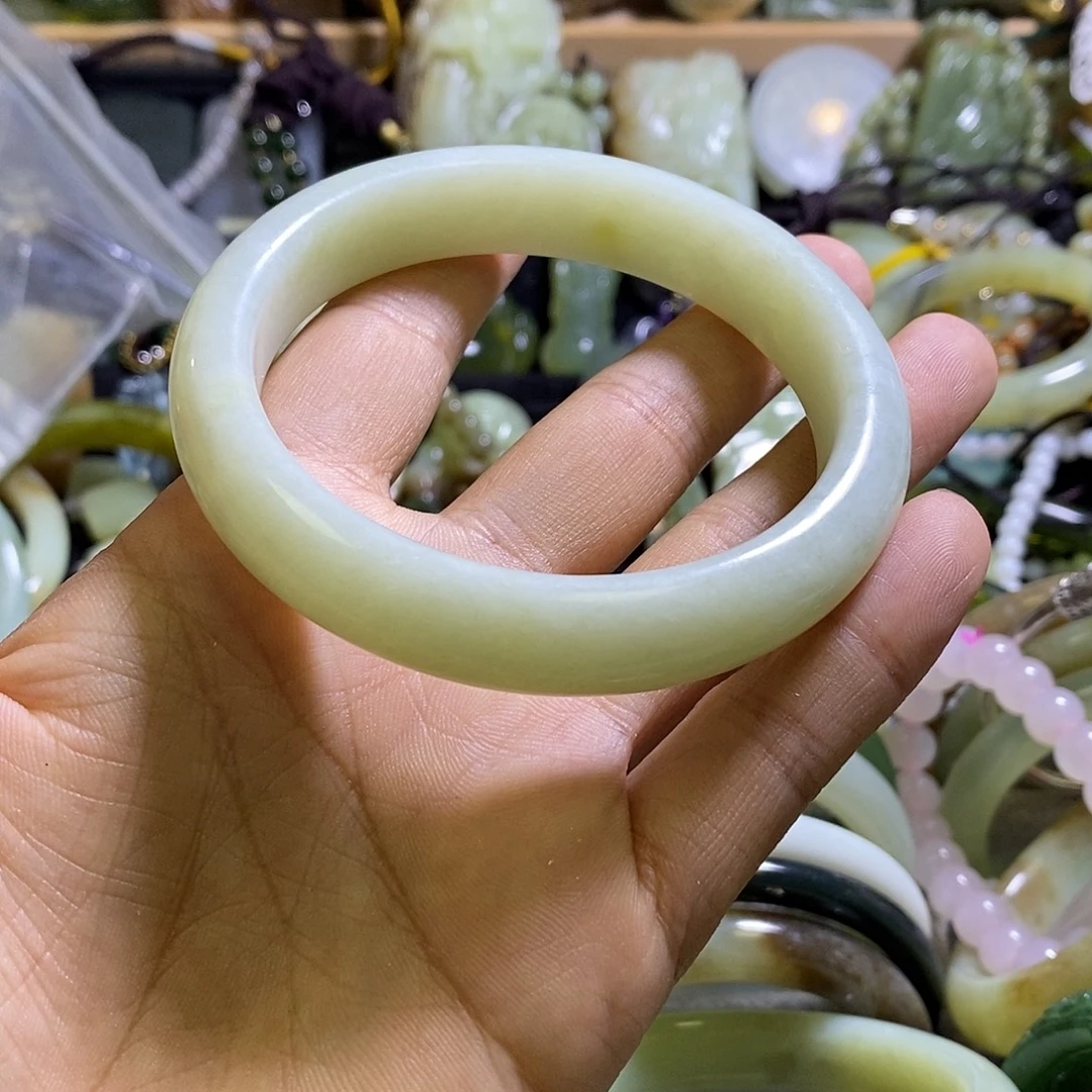 未镶嵌岫玉手镯60-61口径