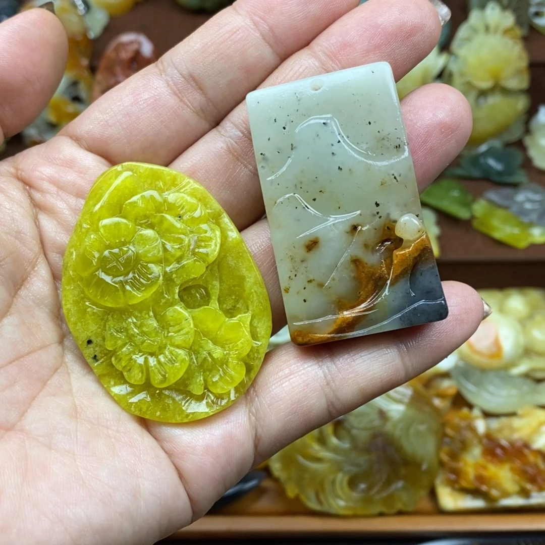 蛇纹石玉未镶嵌吊坠(赠链)
