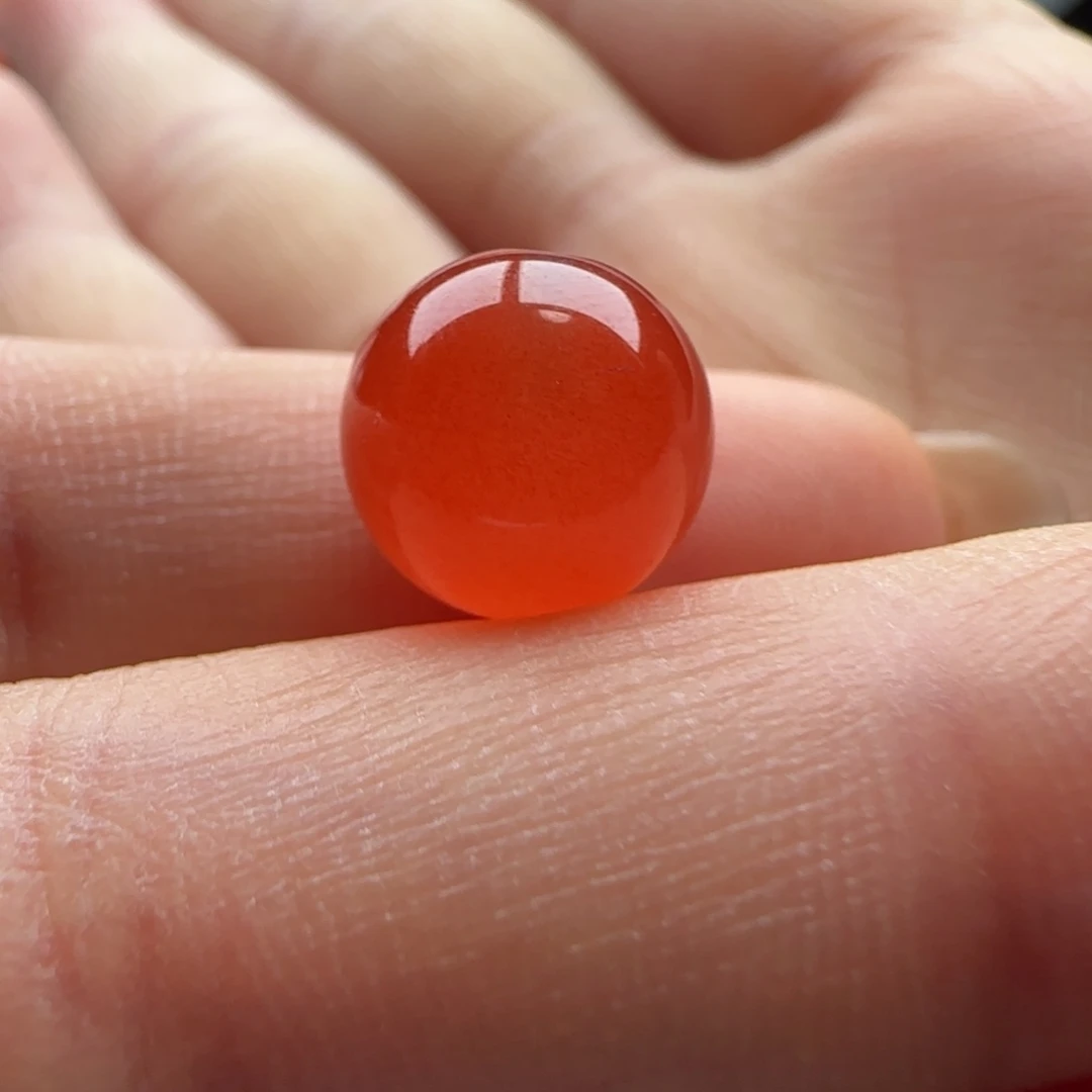 南红玛瑙未镶嵌圆珠11，冰红，孔边有裂