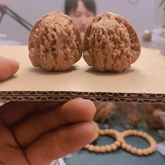 【闪购商品】把件文玩核桃40平谷凹底