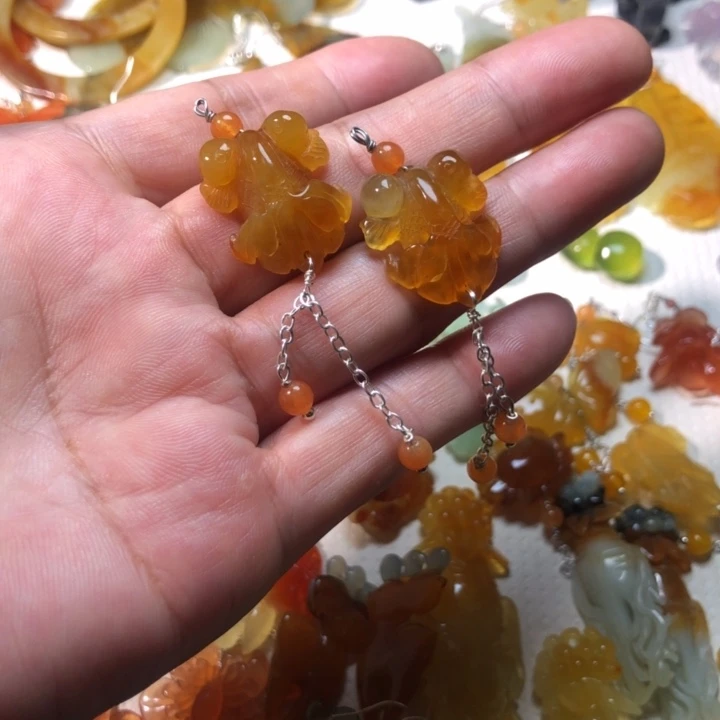 古***玉未镶嵌蛇纹石玉耳坠