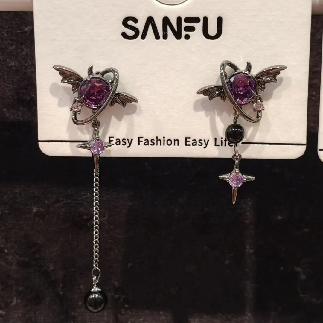 合金耳饰 暗黑复古恶魔耳钉甜酷时尚个性翅膀小众耳环2025新款女