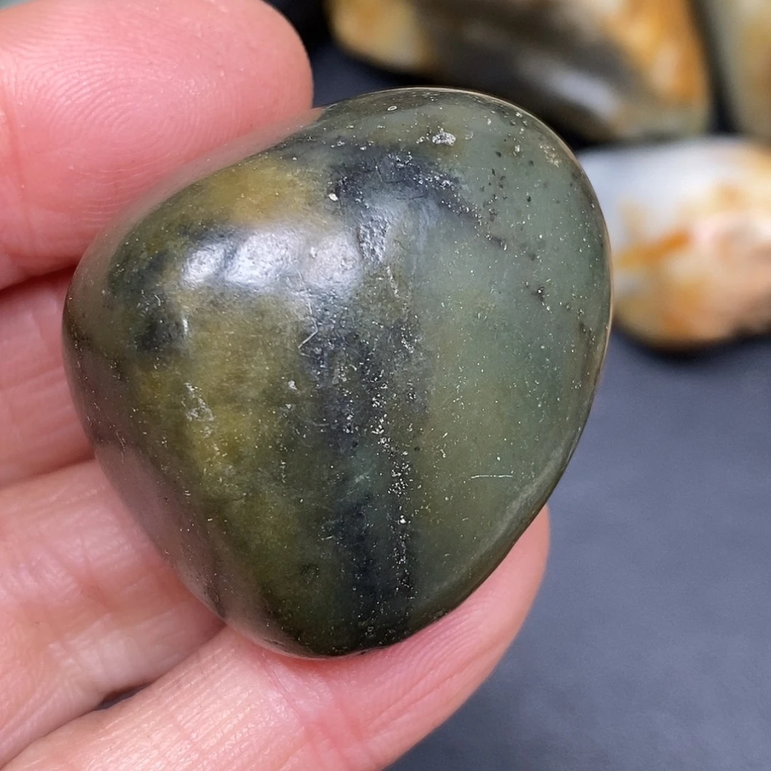 和田玉未镶嵌珠宝奇石