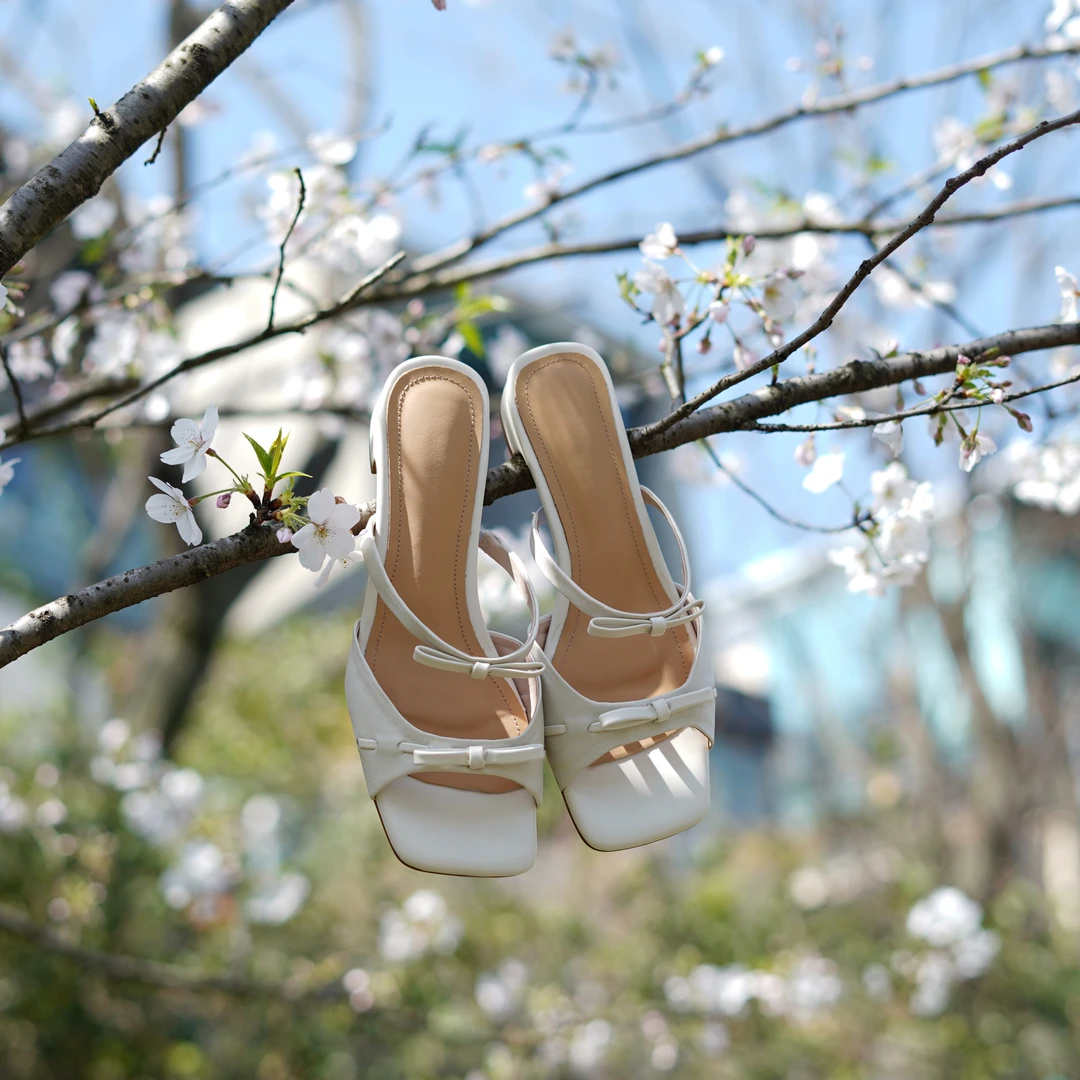 法式优雅中跟拖鞋女夏季新款时尚方头露趾一字带蝴蝶结高跟凉拖鞋