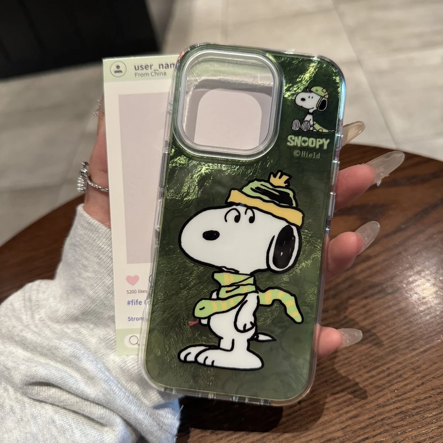 绿色围巾史努比适用iPhone16苹果15ProMax手机壳14卡通13可爱新款
