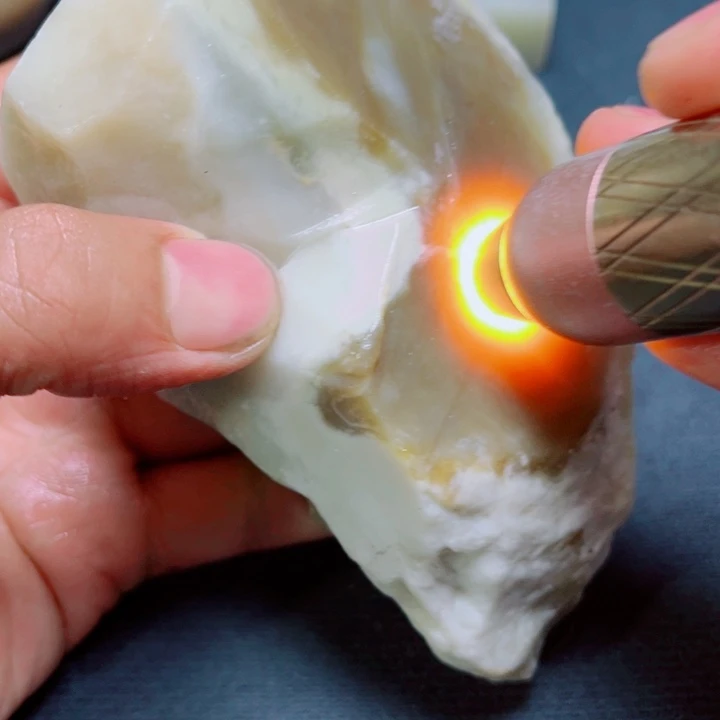 和田玉未镶嵌珠宝奇石