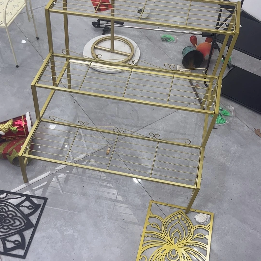 梦***6发货4个黑色的三层架子