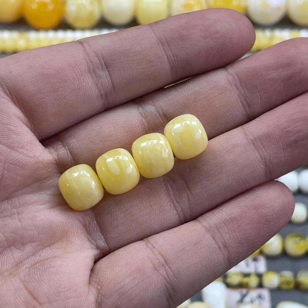 小***嘟蜜蜡未镶嵌裸石白花老型珠