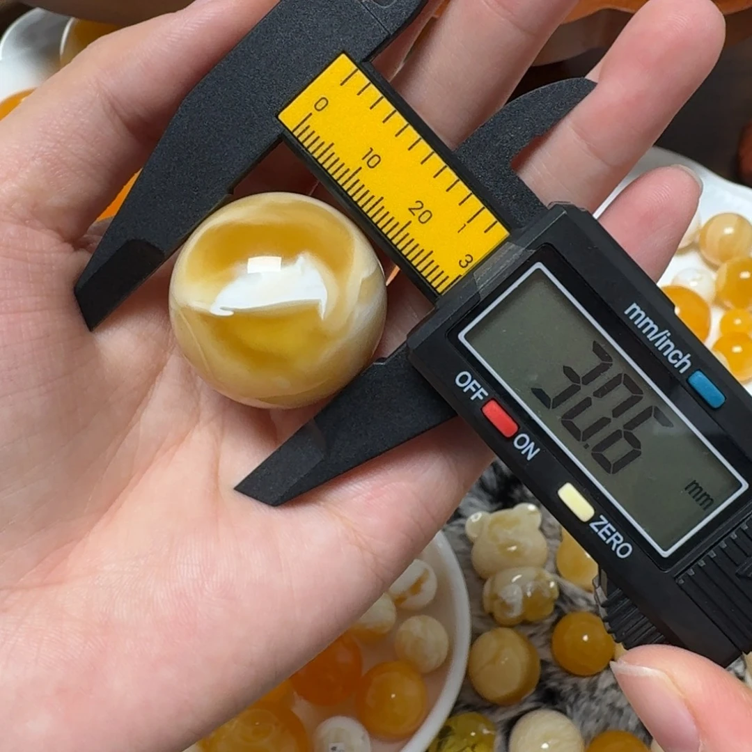 琥珀未镶嵌裸石蜜蜡圆珠