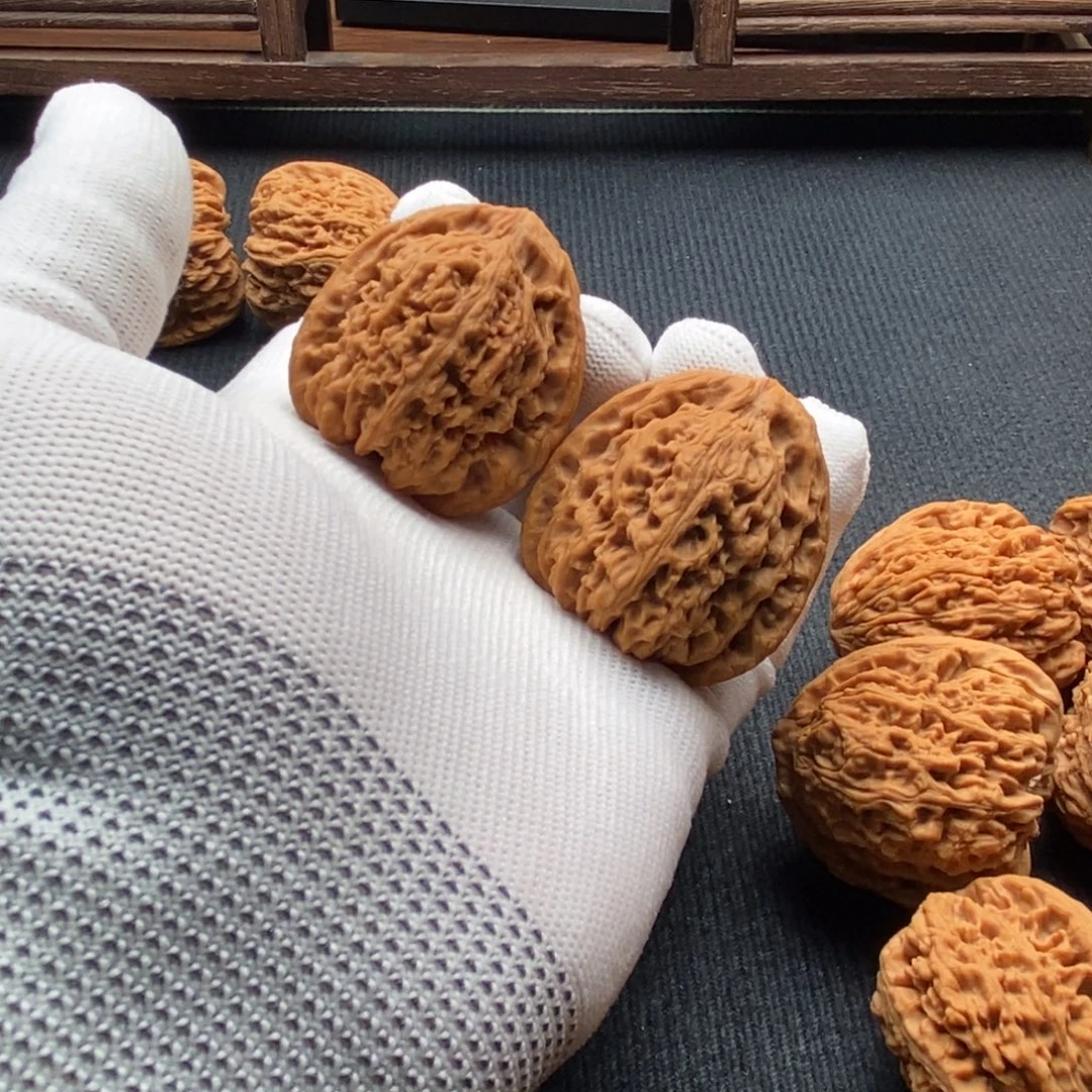 文玩核桃吊坠40尺寸三角高炮南疆石