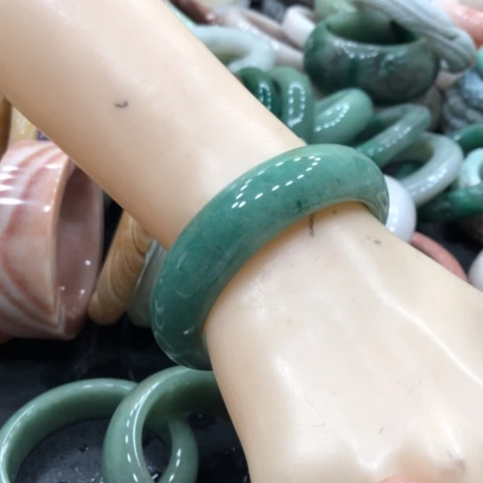 未镶嵌石英岩玉珠宝奇石哈****哈