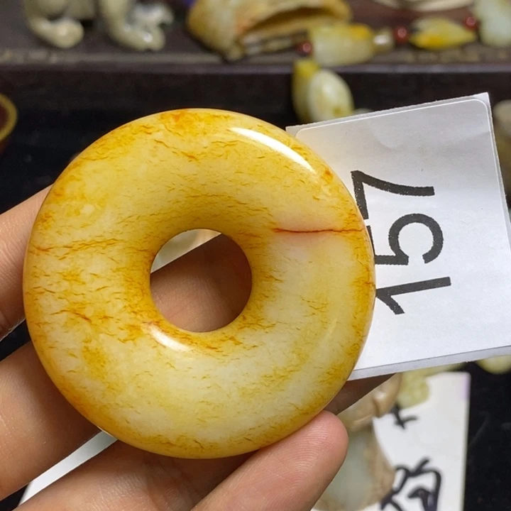 合金透闪石-蛇纹石玉颈饰