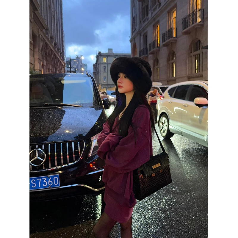 YEXIAOTING叶小婷 秋日循恋 学院风刺绣v领宽松卫衣显瘦半裙套装
