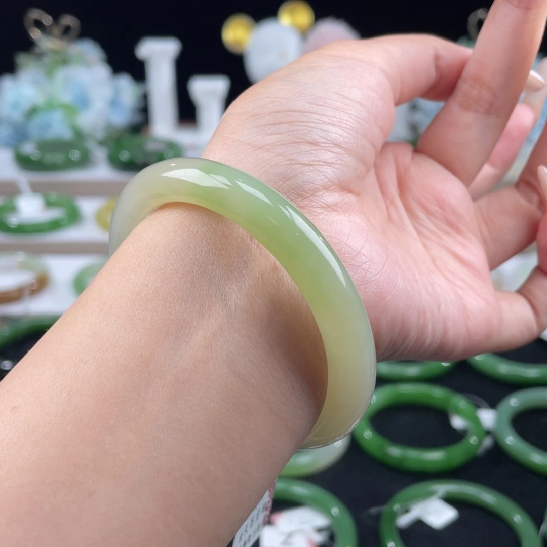 和田玉未镶嵌手镯青海翠青53mm