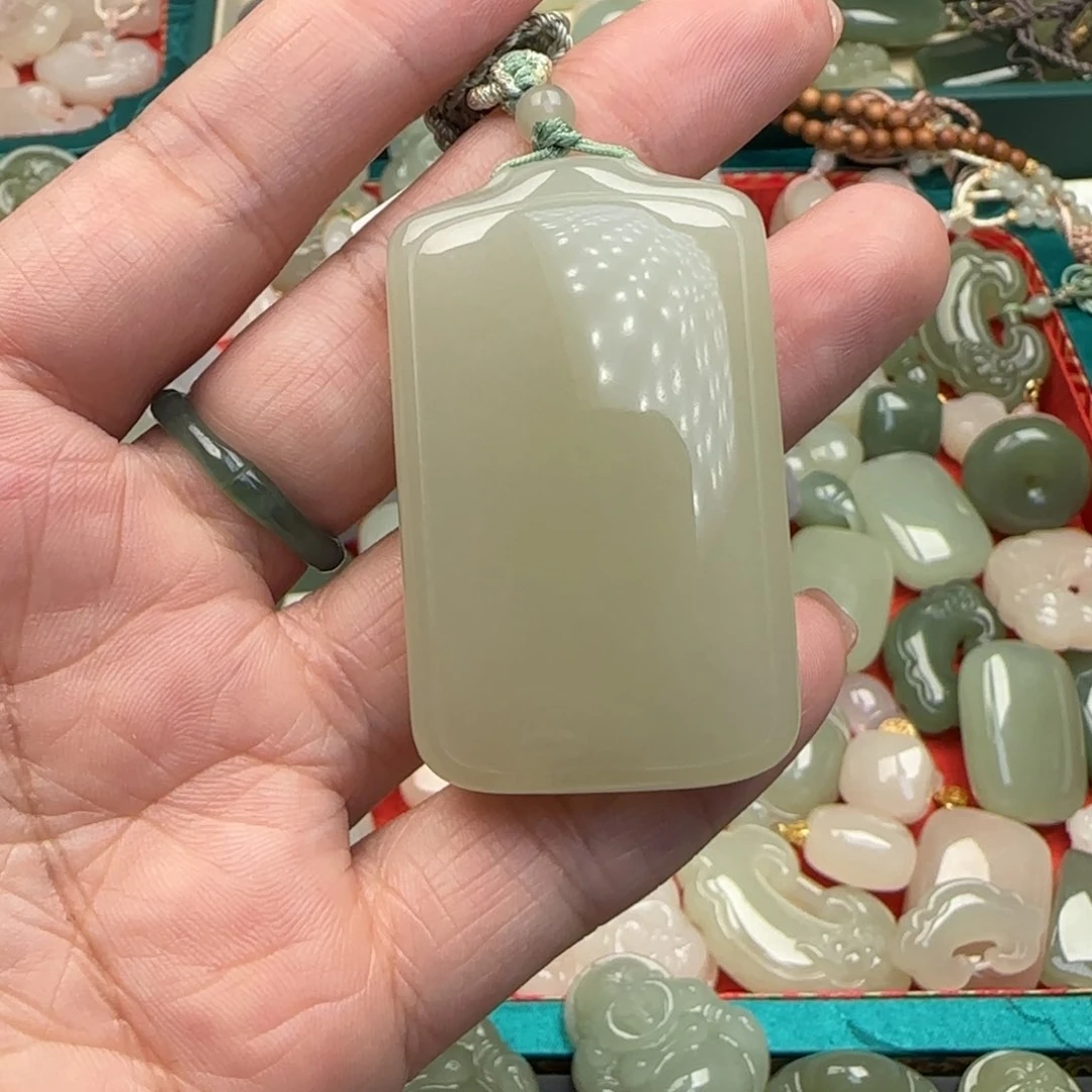 和田玉颈饰未镶嵌赵***兵