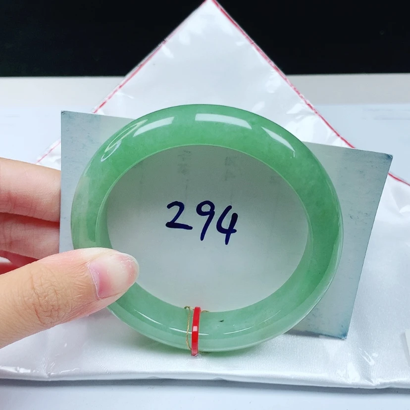 【闪购商品】翡翠手镯未镶嵌57.5圈