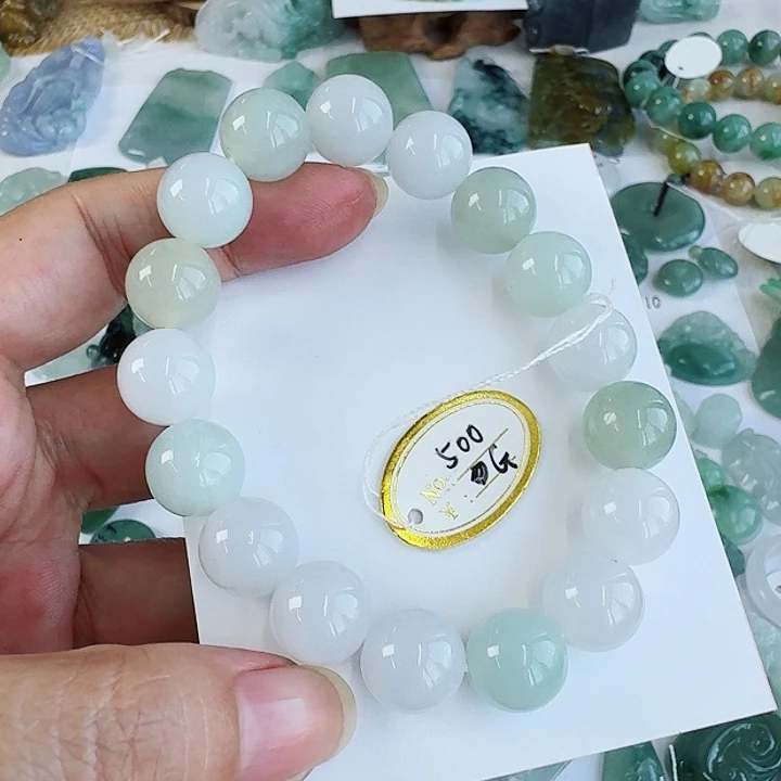 定制翡翠未镶嵌手串