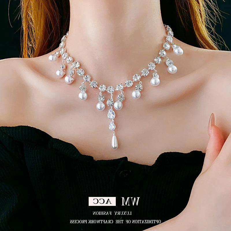 钛钢锆石项链 法式气质水滴锆石项链时尚个性颈链锁同款高级感项