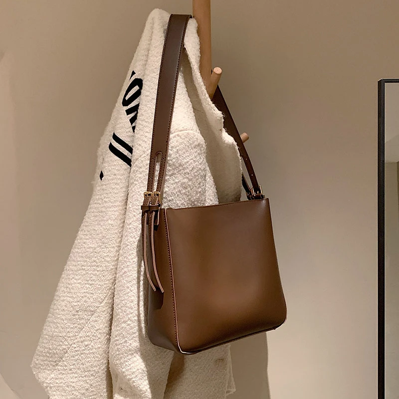 【买一送一】2025夏季复古简约时尚单肩大容量百搭通勤斜挎大包