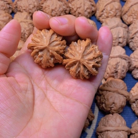 【闪购商品】吊坠文玩核桃葡*三棱35