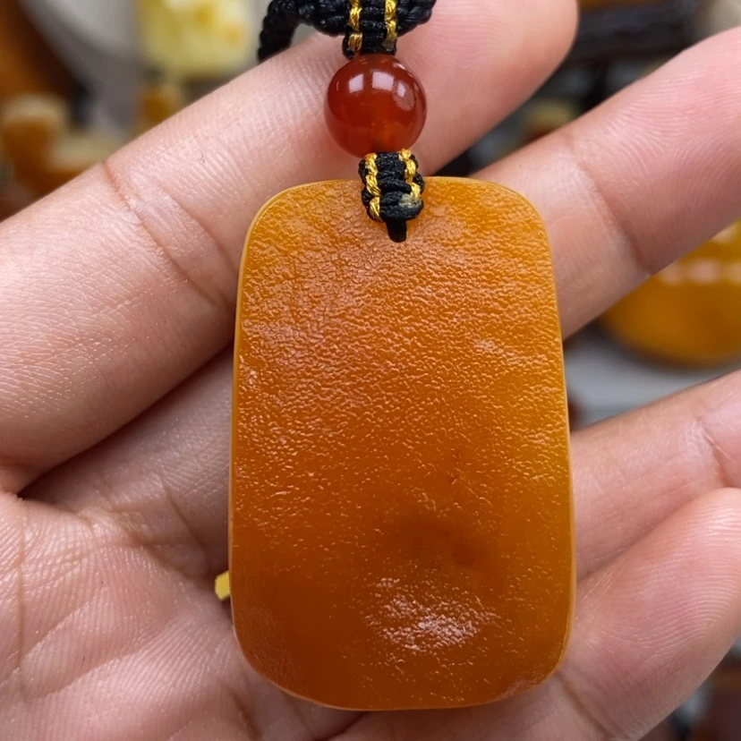 【闪购商品】琥珀颈饰未镶嵌