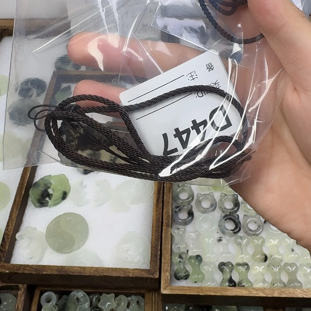 十***^蛇纹石玉未镶嵌吊坠