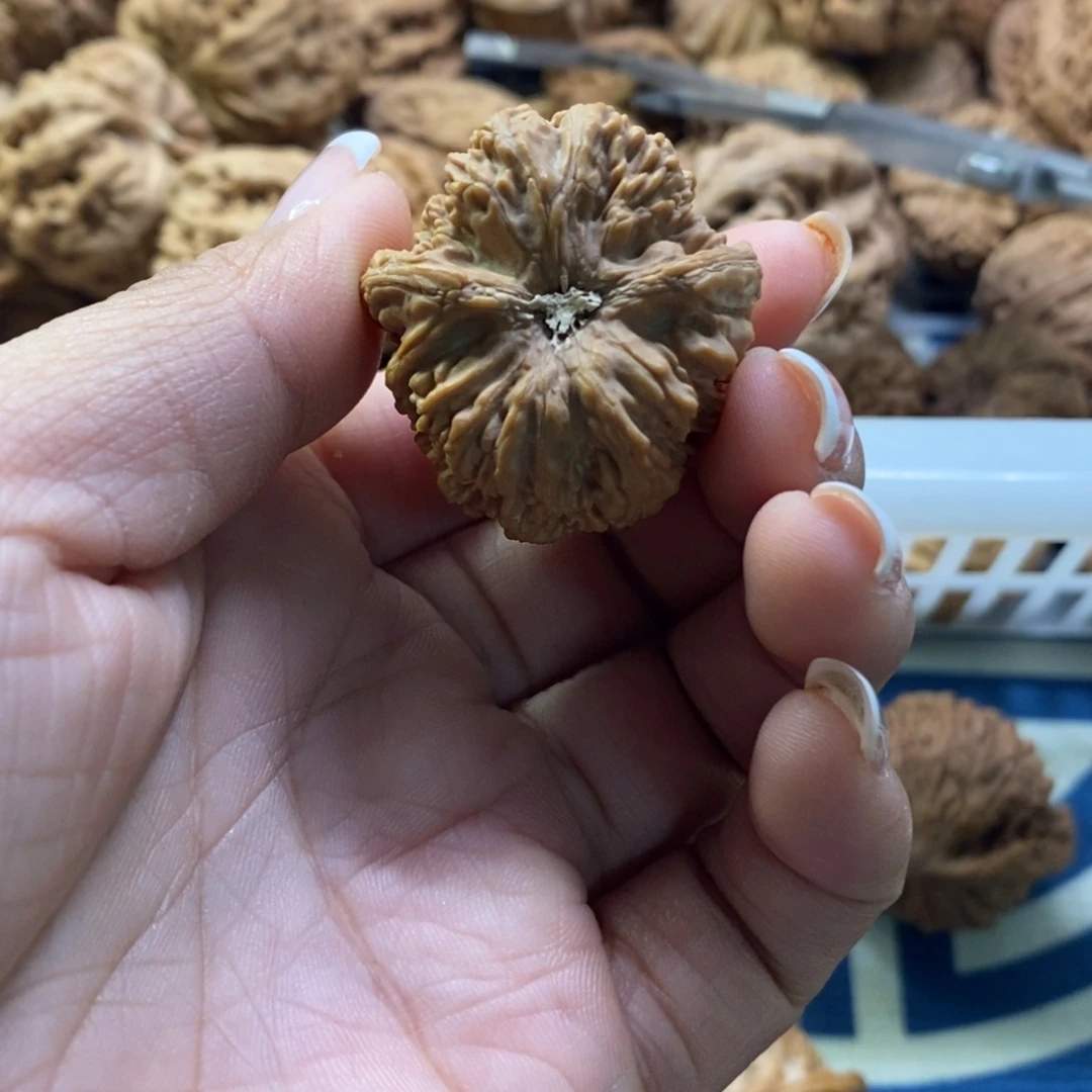 悭***臾吊坠文玩核桃塔尖