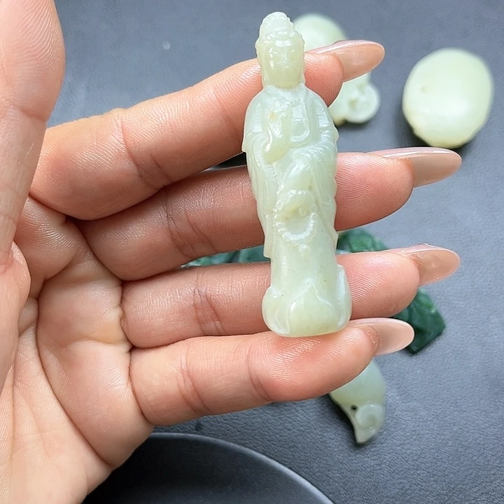 【闪购商品】颈饰未镶嵌和田玉