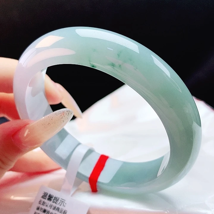 翡翠未镶嵌手镯58轮胎