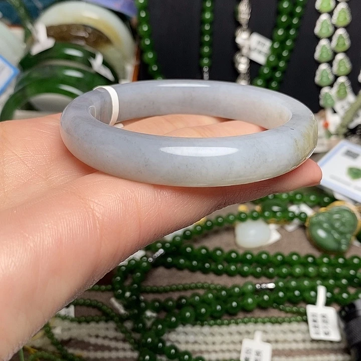 静***.和田玉未镶嵌手镯60