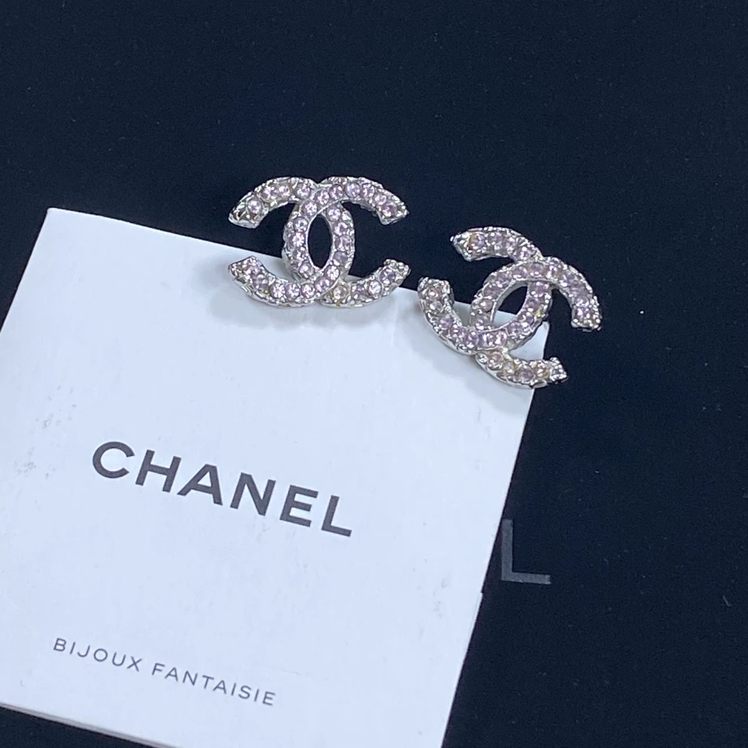 未使用 Chanel/香奈儿 银色浮雕粉琉璃中号耳钉 13C/AE0295