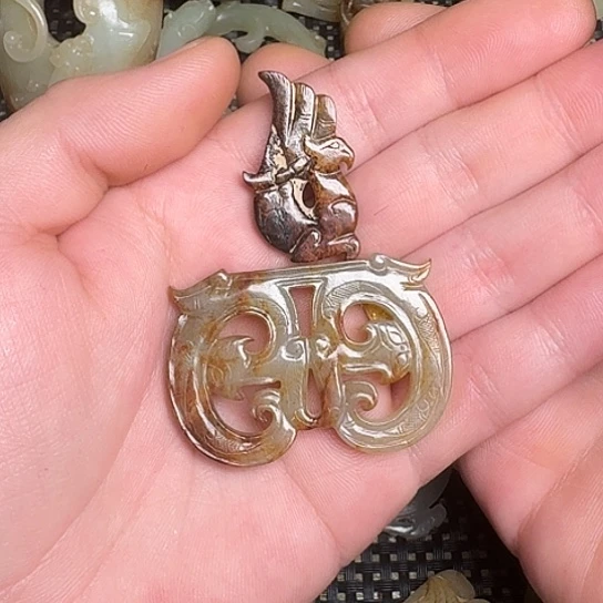 和田玉未镶嵌挂件我**了