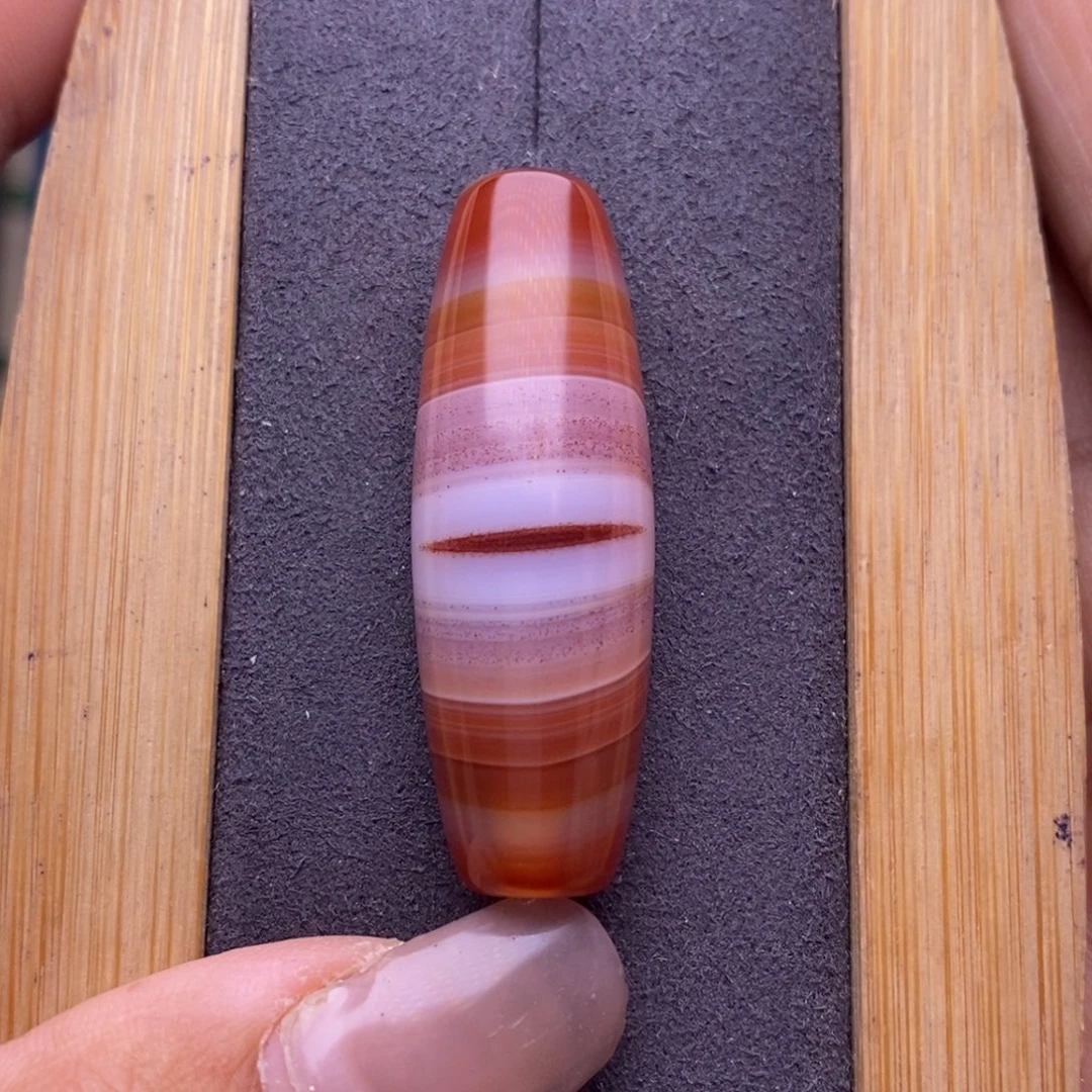 大****玛瑙/玉髓未镶嵌珠宝半成品
