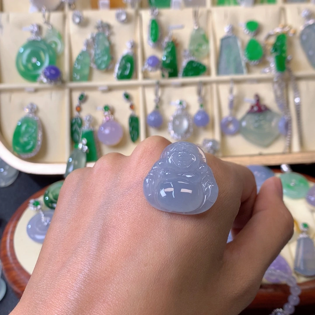 翡翠颈饰未镶嵌裸石