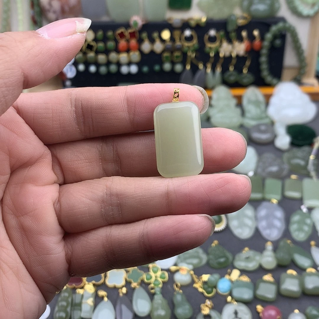 和田玉18K金镶嵌吊坠(不含链)